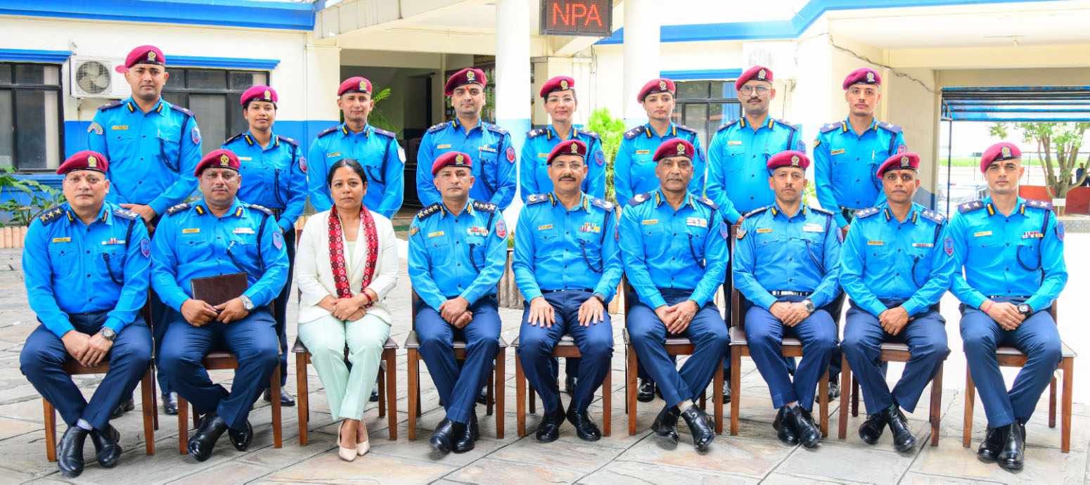 अख्तियार दुरुपयोग अनुसन्धान आयोग प्रहरी महाशाखा, टंगाल सरुवा हुनुभएका प्रहरी वरिष्ठ उपरीक्षक श्री रन्जु सिग्देज्यूको सम्मानमा आयोजित “शुभकामना तथा फेरि भेटौंला” कार्यक्रम पश्चात सामूहिक फोटो सेसन । मिति २०८३।०२।२५ गते ।