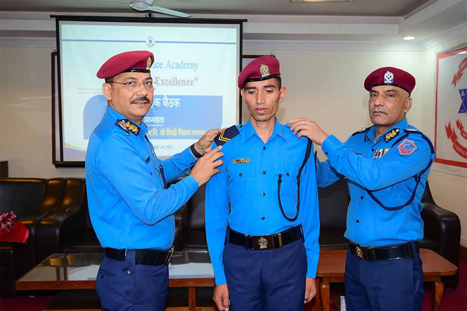 दर्ज्यानी चिन्ह सुशोभन कार्यक्रम सम्पन्न